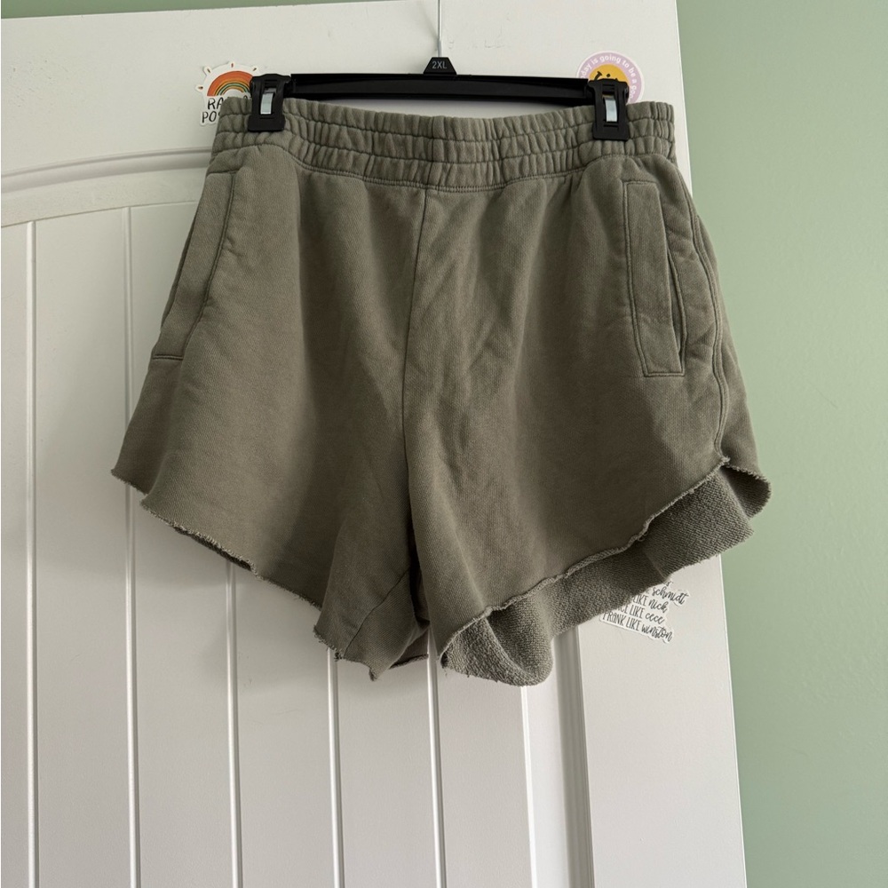 Aerie High Waist Green Shorts Lightweight Relaxed Fit